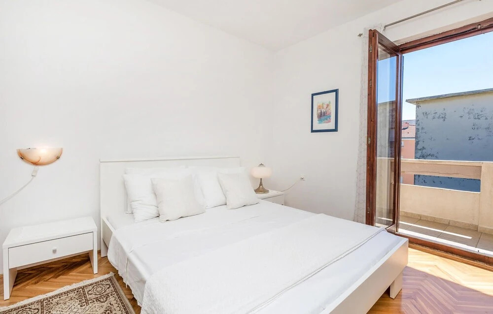 Amazing Apartment in Pag With Wifi and 1 Bedrooms