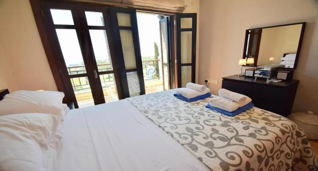 2 bedroom Apartment Hera with sea and golf views, Aphrodite Hills Resort