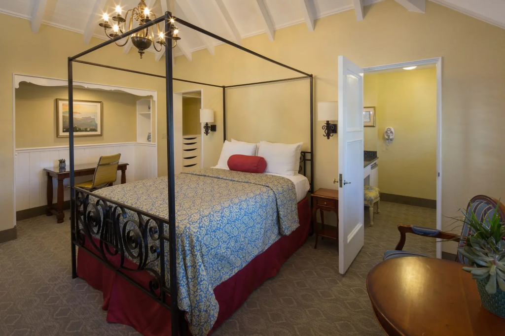 Normandy Inn