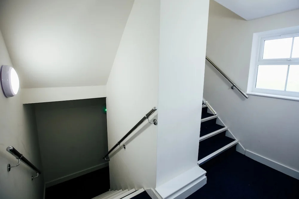 Cloud 89 Service Apartments