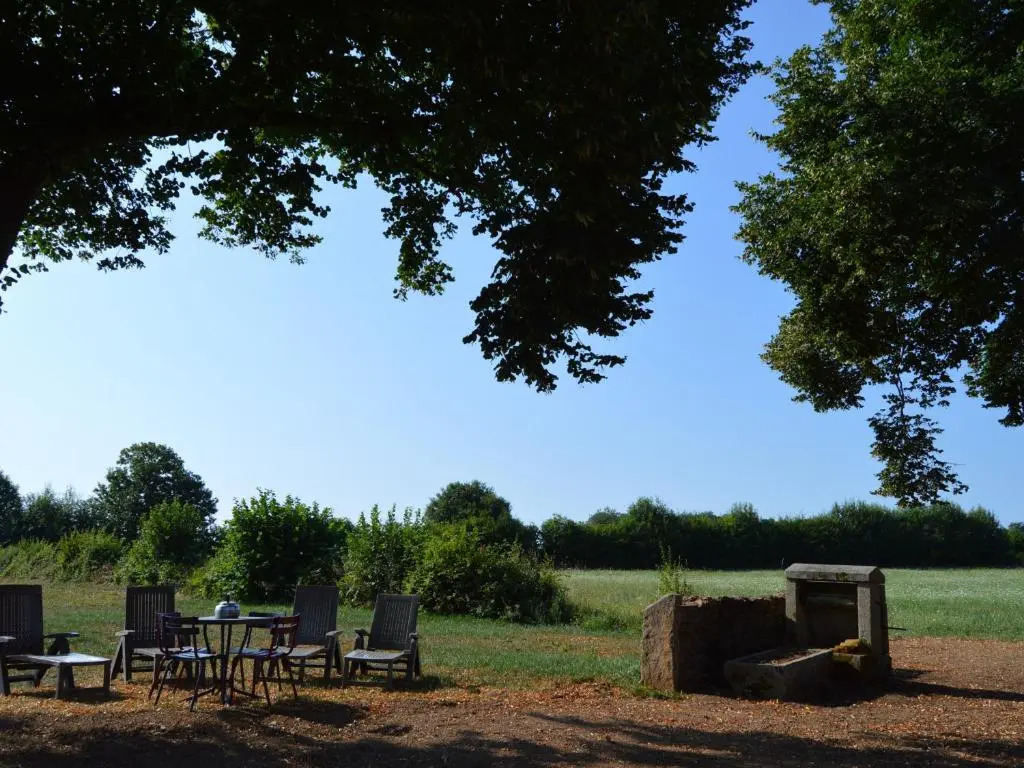 Grande ferme rénovée avec jardin et loisirs à proximité - FR-1-591-155