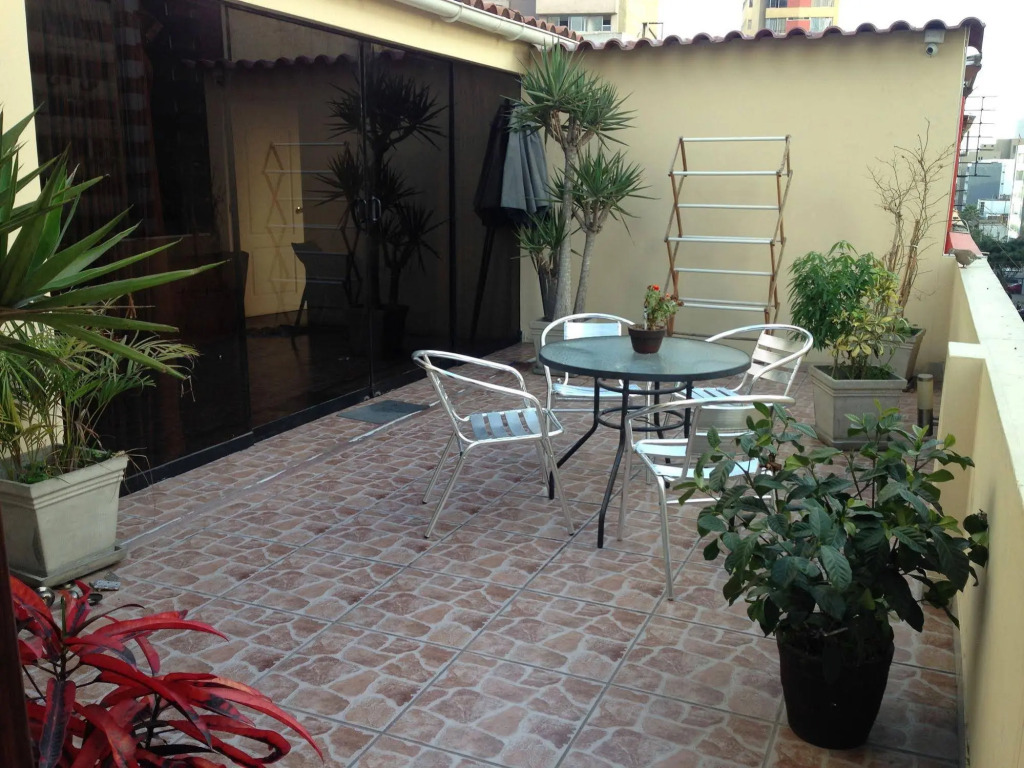 Hostal Alpes Lima