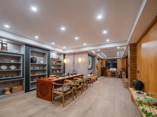 Guilai Xiaoyuan River View Hotel