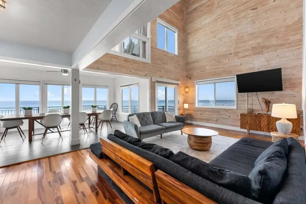 Oceanfront Pool House 7 Bedrooms 7 Bath 2 Kitchens