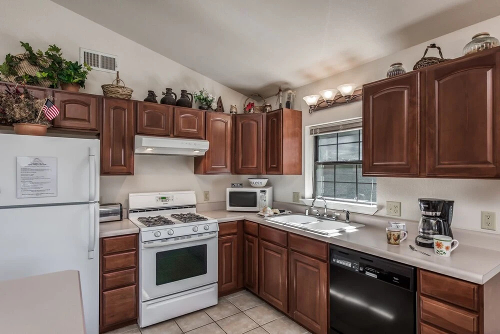 411alpinevillage100mtncb - Alpine Village Cabin #100