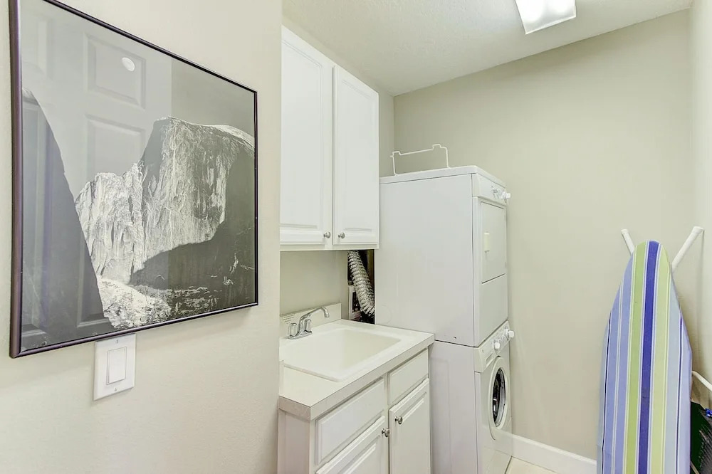 357 Tierra Mar Lane - Village Place 3 Bedrooms 2.5 Bathrooms Home