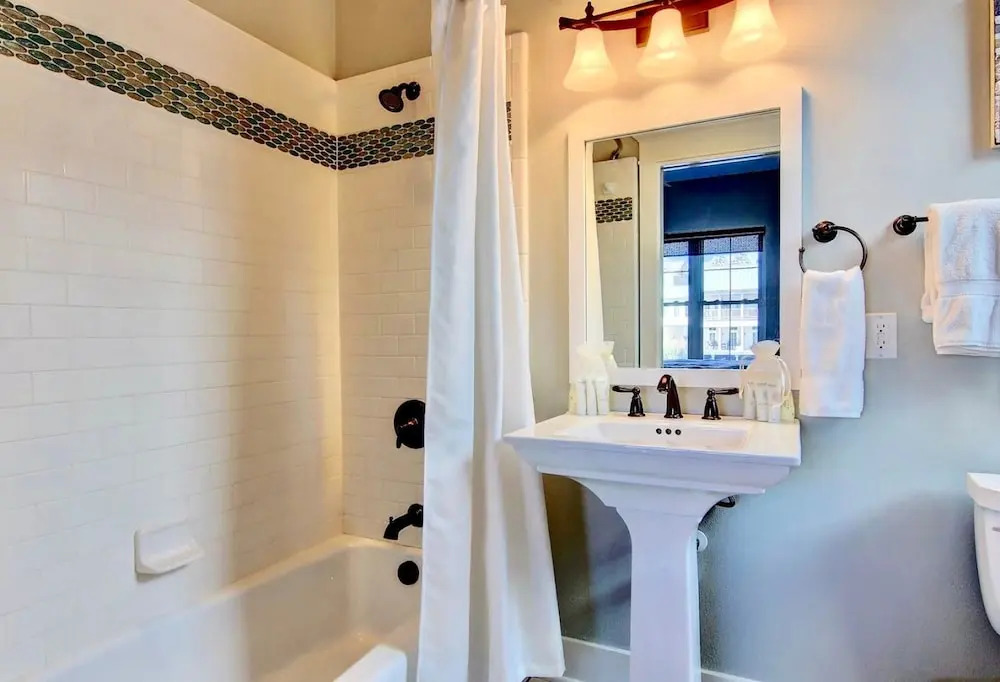 Cinnamon Shore- Happy Kat Cottage II 157 BE