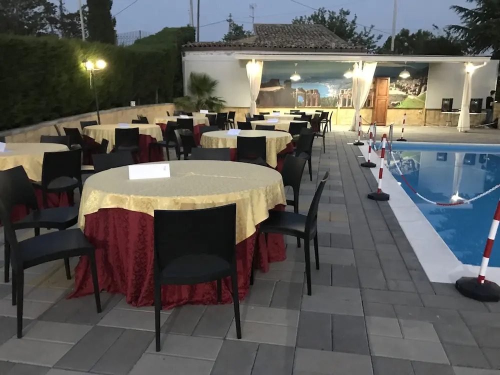 Holiday House & Events With Private Pool in the Center of Sicily