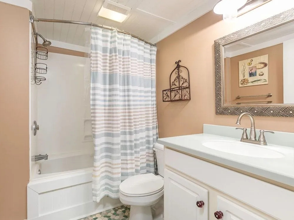 Mellow Yellow by Tybee Vacation Rentals