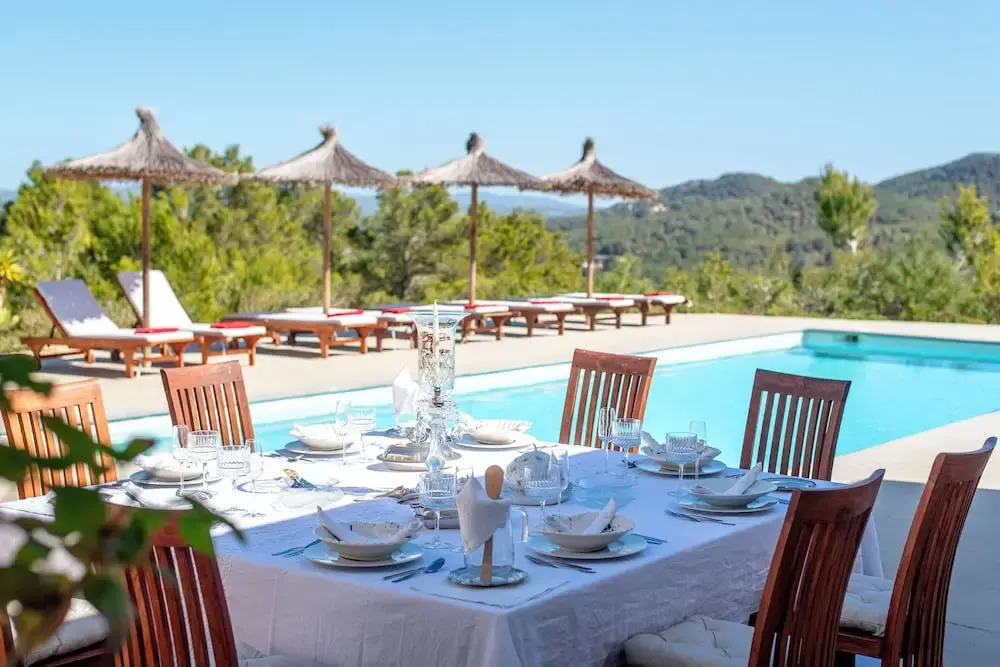 San Josep 6-bed Villa, Sleeps 14, Pool & Sea View
