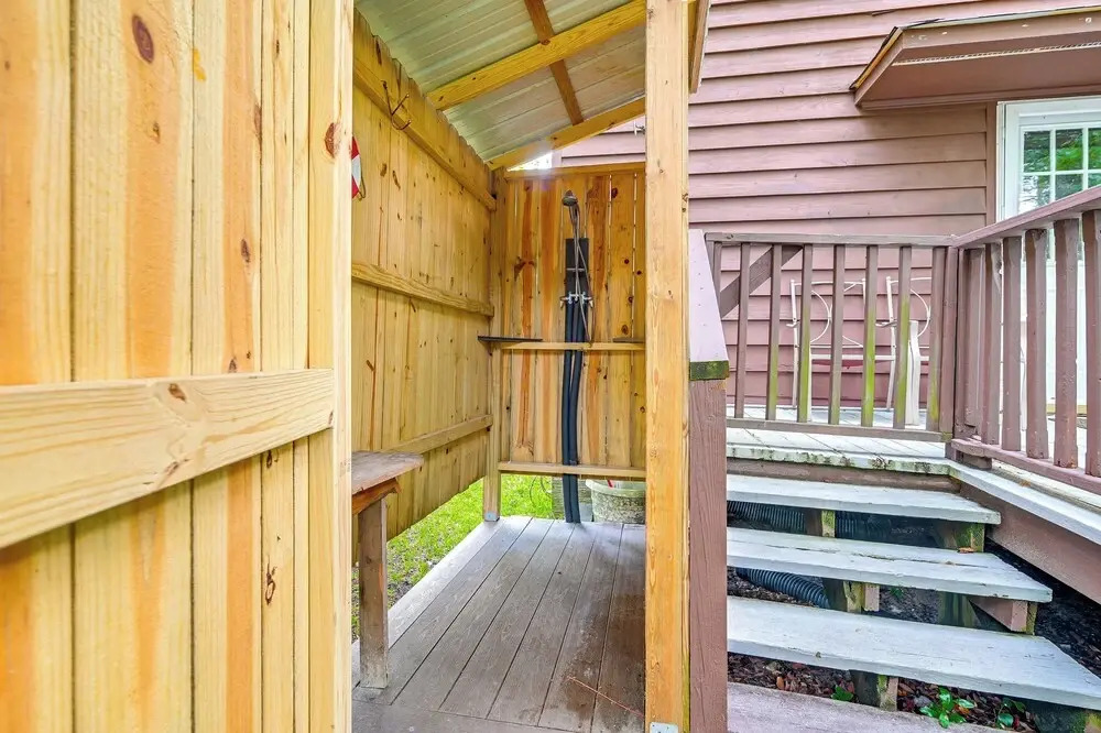 Half Mile to Beach: Murrells Inlet Home w/ Deck!