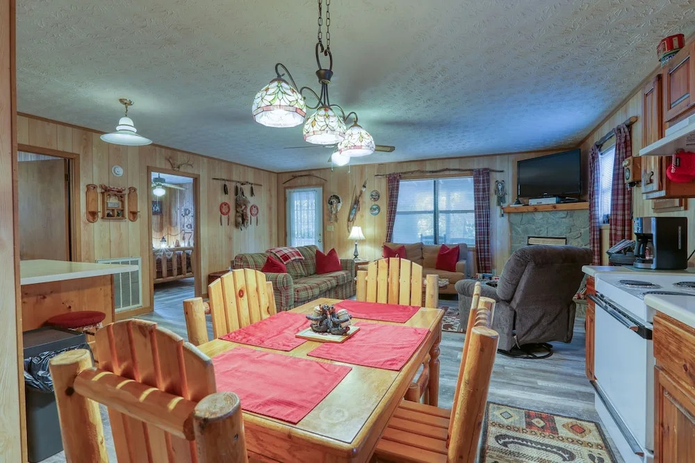 Wandering Creek - 2 Bedrooms, 1 Baths, Sleeps 6 Cabin by RedAwning