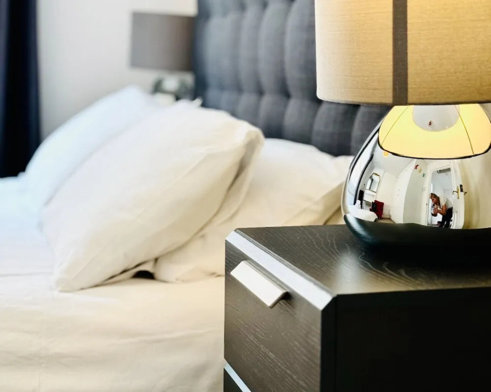 Beautiful 1 Bed Apartment Mayfair London, England