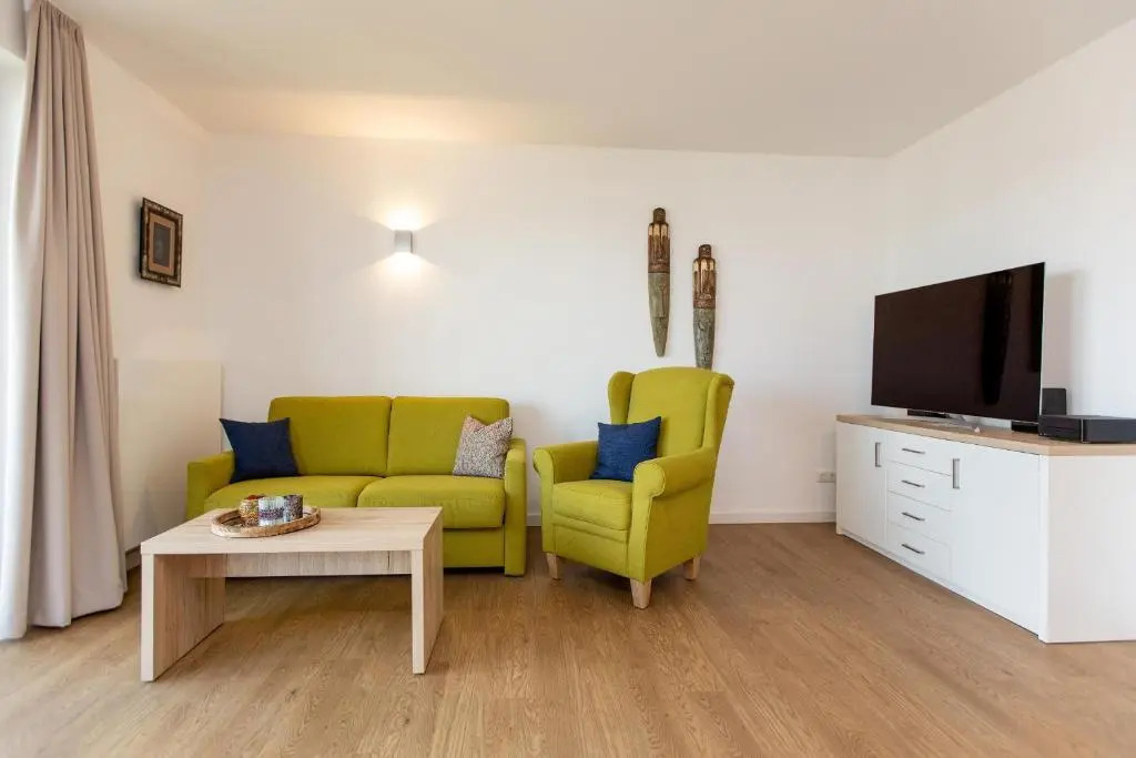 2 Zimmerapartment optional Bootsliegeplatz P6A2