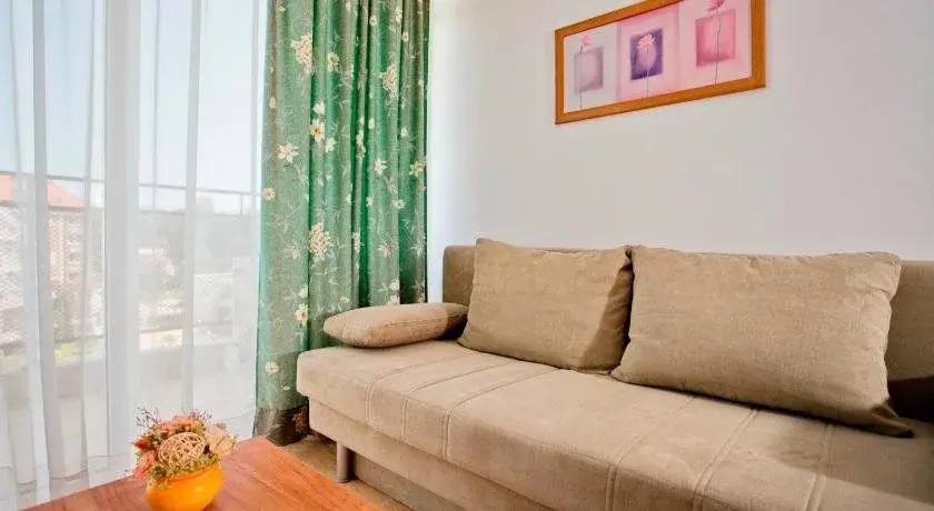 Charis Cozy Family apart at Sun Village Complex close to the Beach
