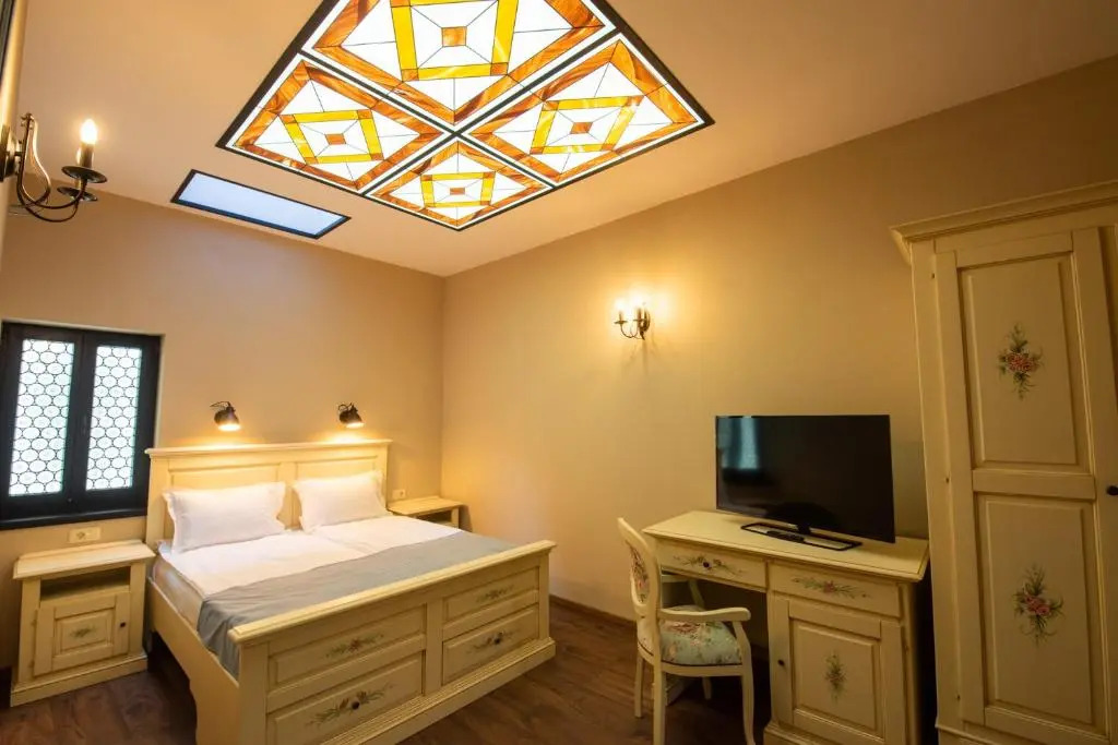 HOTEL BOUTIQUE CASA CHITIC -HOTEL AND RESTAURANT Str Johann Gott nr7
