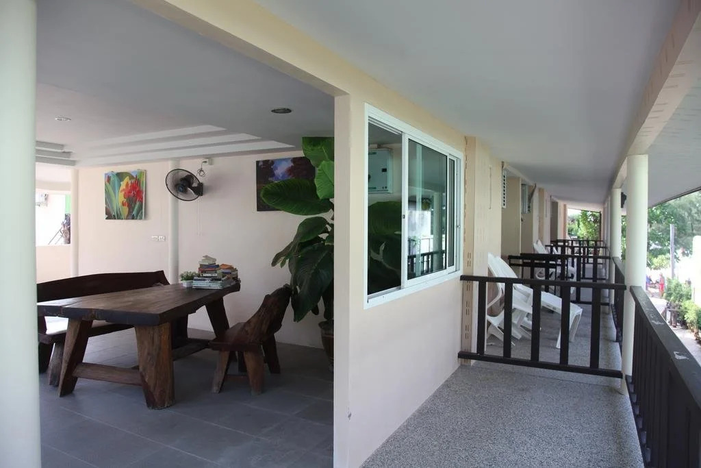 Naiyang Seaview Place Resort