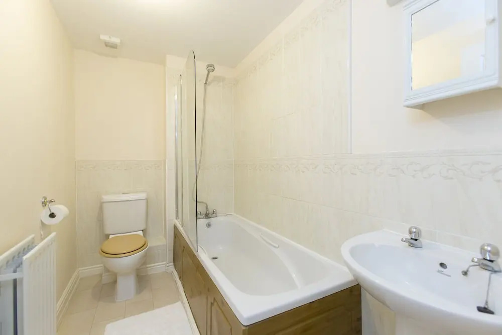 5 Rosebay Gardens