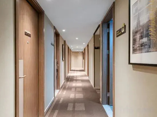 Homeinn Plus Hotel (Hangzhou West Lake Hubin Hefang Street Pedestrian Street)