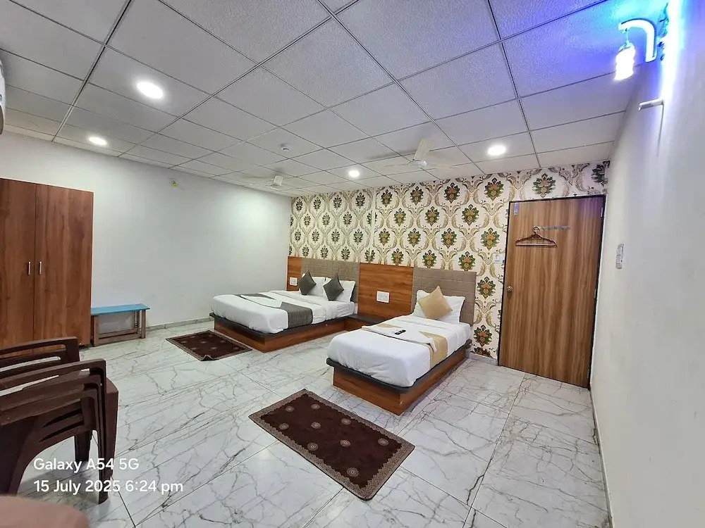 Hotel Rudraksh