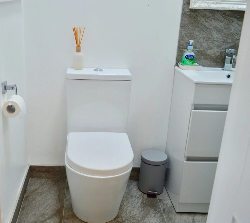 Bright 3 Bedroom Home Bristol
