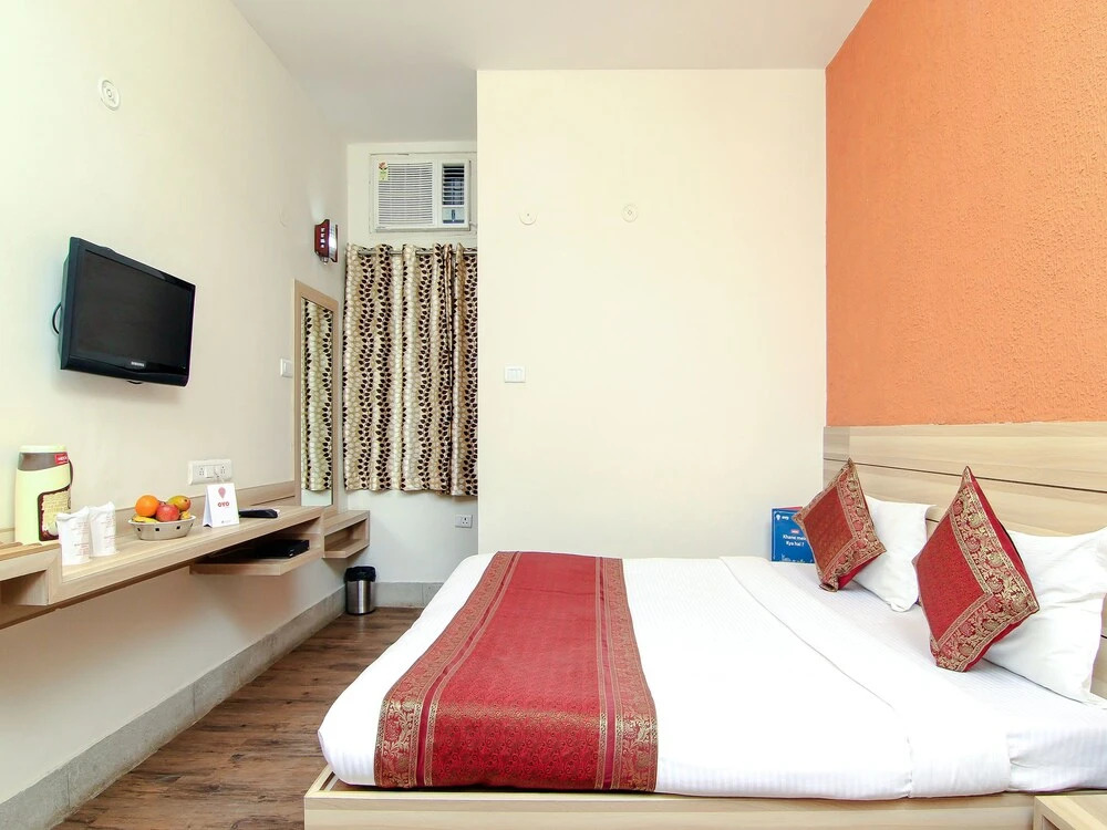 Hotel R B International