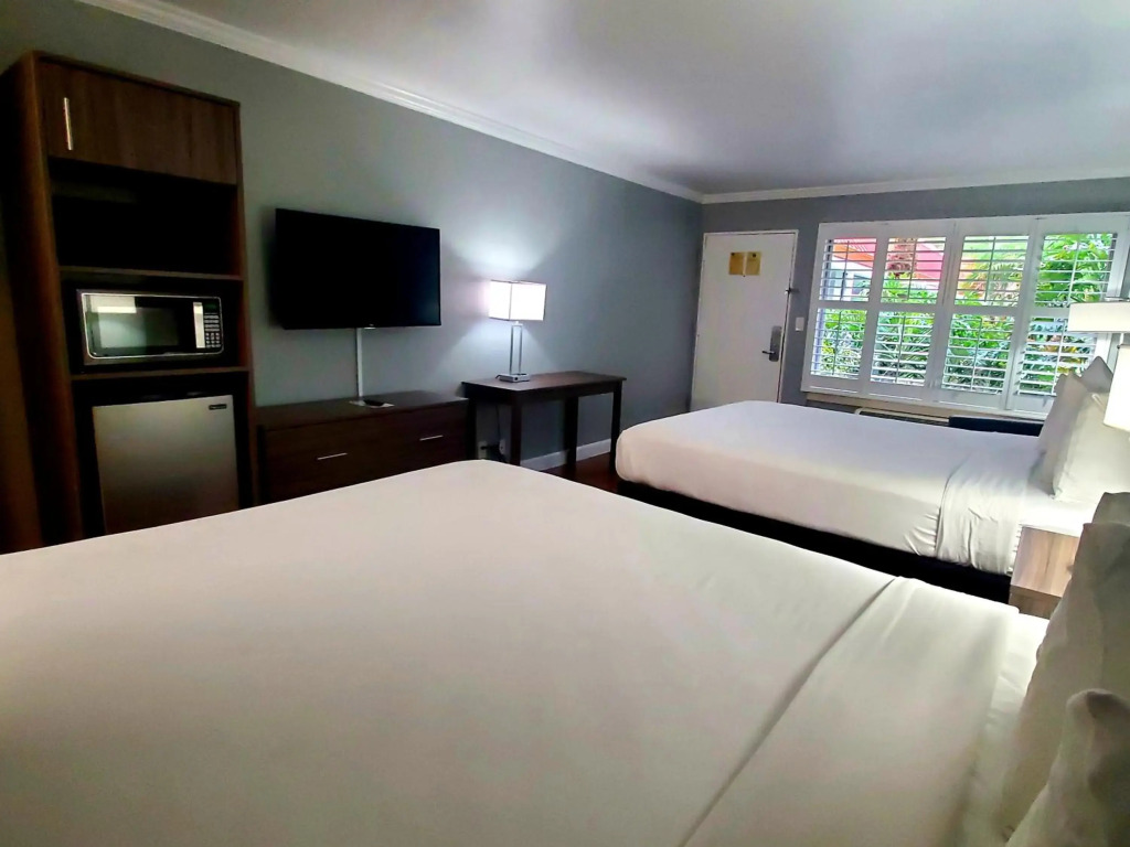 Vero Beach Inn & Suites Vero Beach I-95