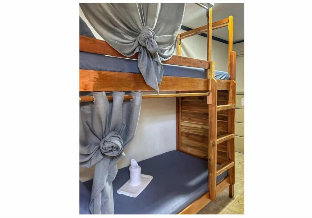 Hello Hostel