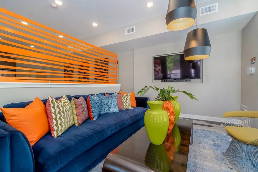 Des Moines Executive 1BD 1BA Downtown Apartment