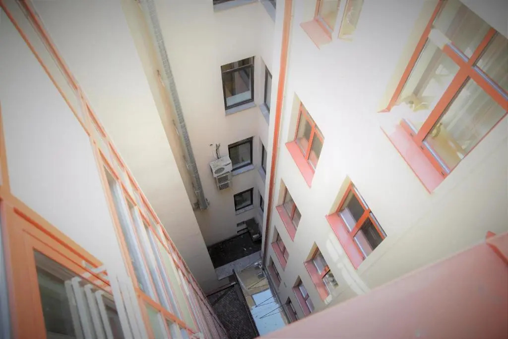 Quiet Old Town Apartment with Elevator Access