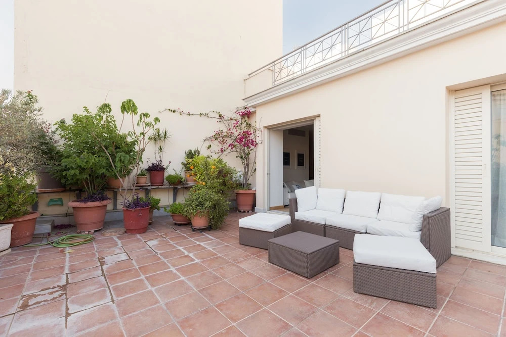 Lux apt w/ Acropolis view