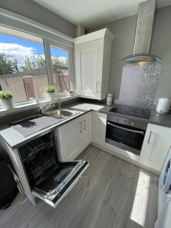 Inviting 2-Bed Bungalow