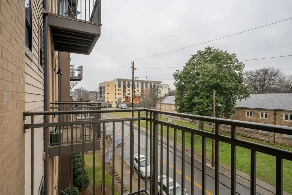Cozysuites Musicrow Astonishing SDO Free Parking22