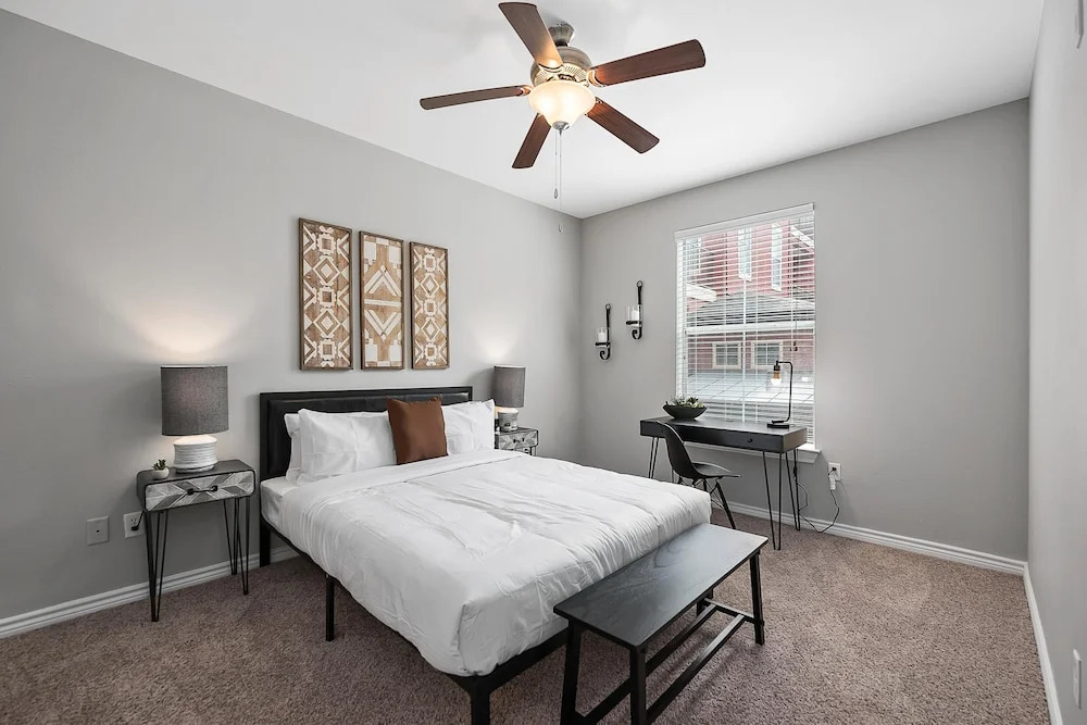 Uptown Dallas Apartments