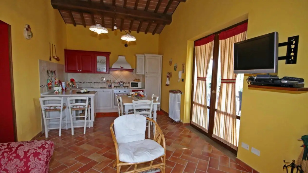 PERUCCIO 4, Emma Villas