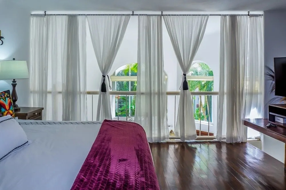 Royal Palms 3 1 Bedroom Condo by RedAwning
