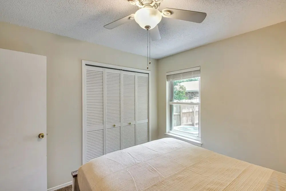 Shop, Dine & Visit Uwf: Pensacola Home w/ Yard!