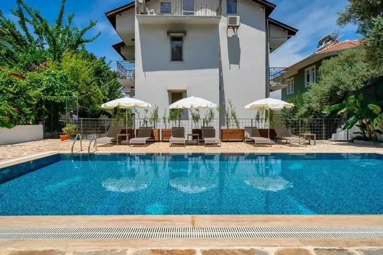 Phedora Suite Apart