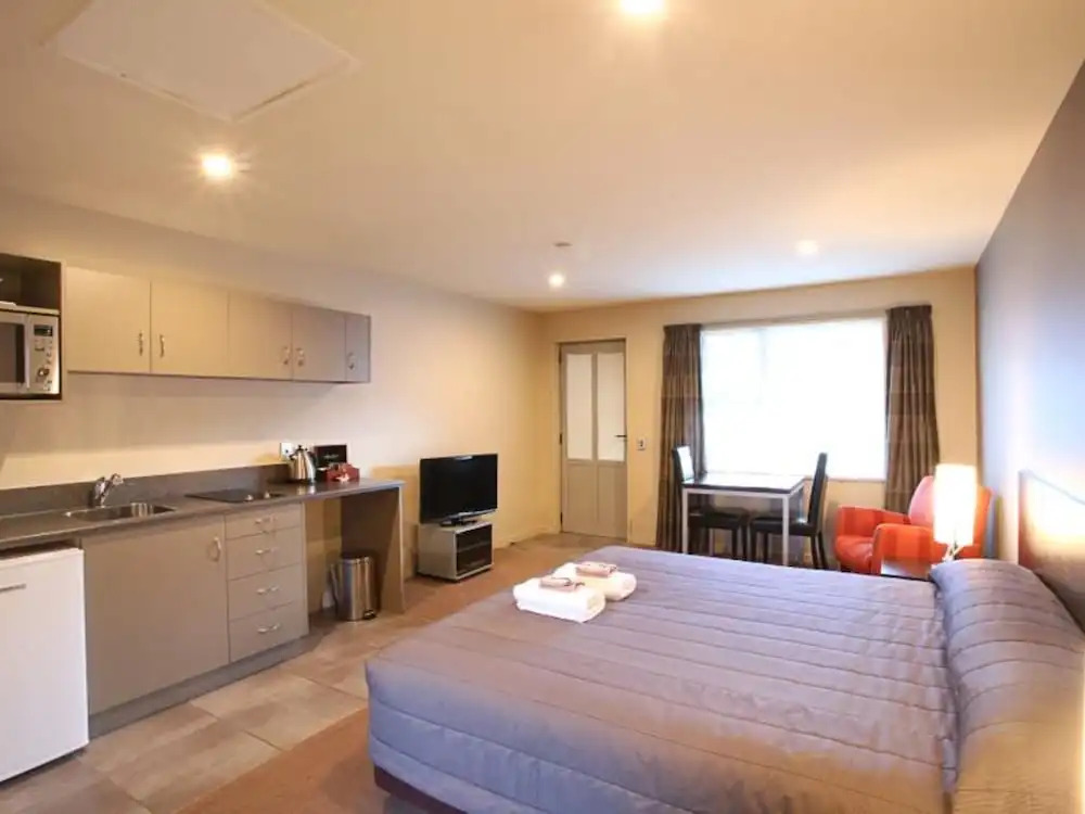388 Tay Motel