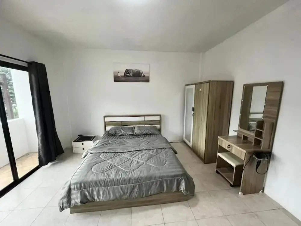 Private Apartment in Phuket With Balcony and Free Wifi