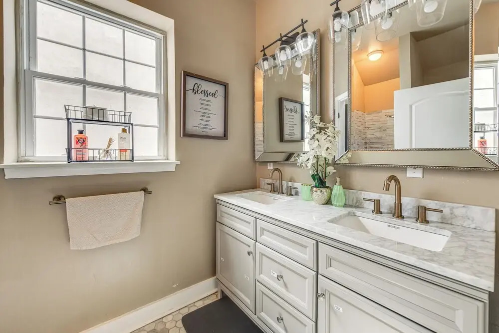 Downtown Richmond Retreat Near Financial District