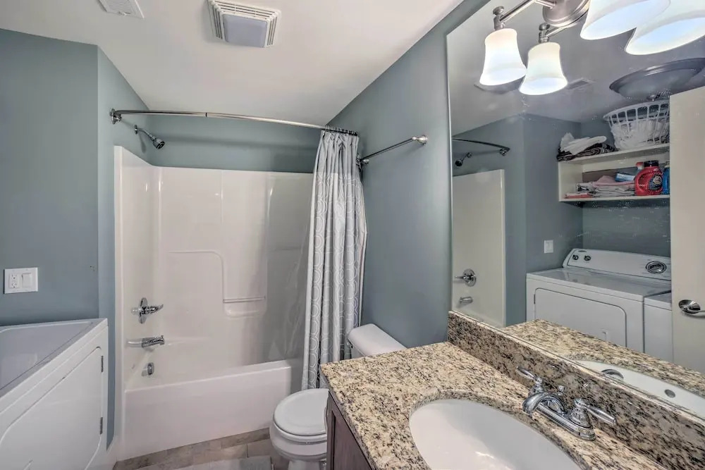 Benton Harbor Townhome w/ Golf Course View!