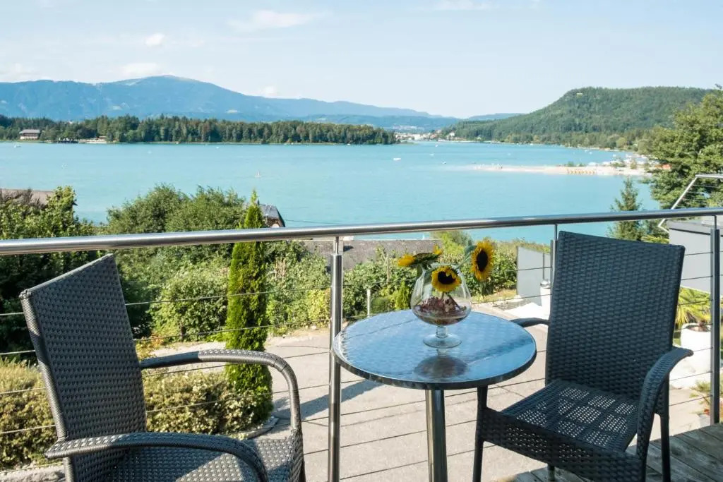 Lakeside Apartments - Adults Only