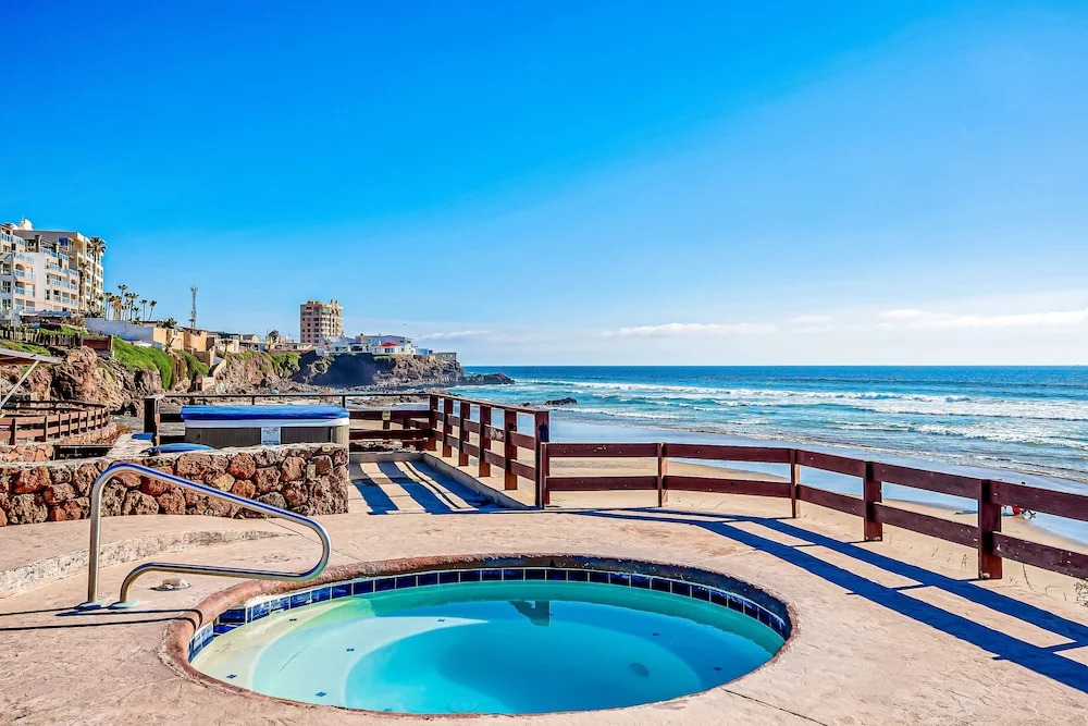 Dog-friendly Home 3 Rows to Beach With Rooftop Deck, Pool, hot Tub, & Kitchen