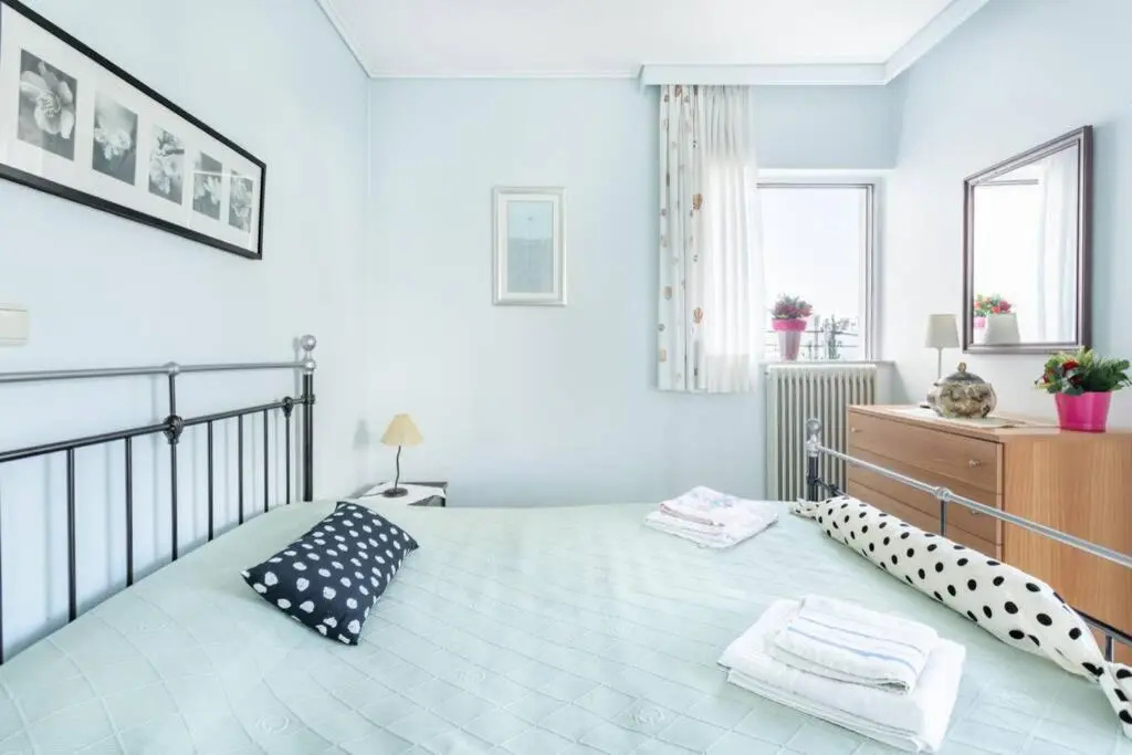Two Bedroom Apartment Near Alimos Marina !