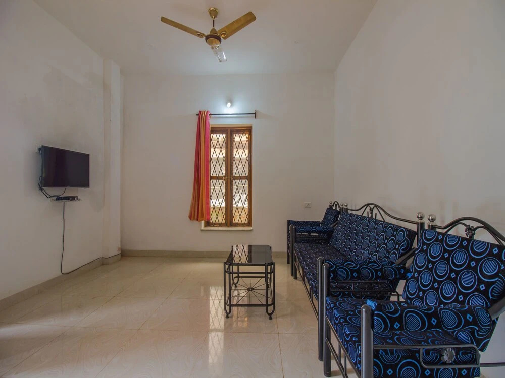 OYO 14239 Home Spacious 1BHK Camurlim Park
