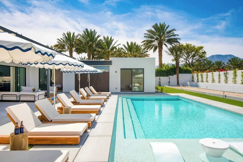 Sleeps 34 2 Villas Pool Pickleball Bocce Polo Villas Elara by AvantStay