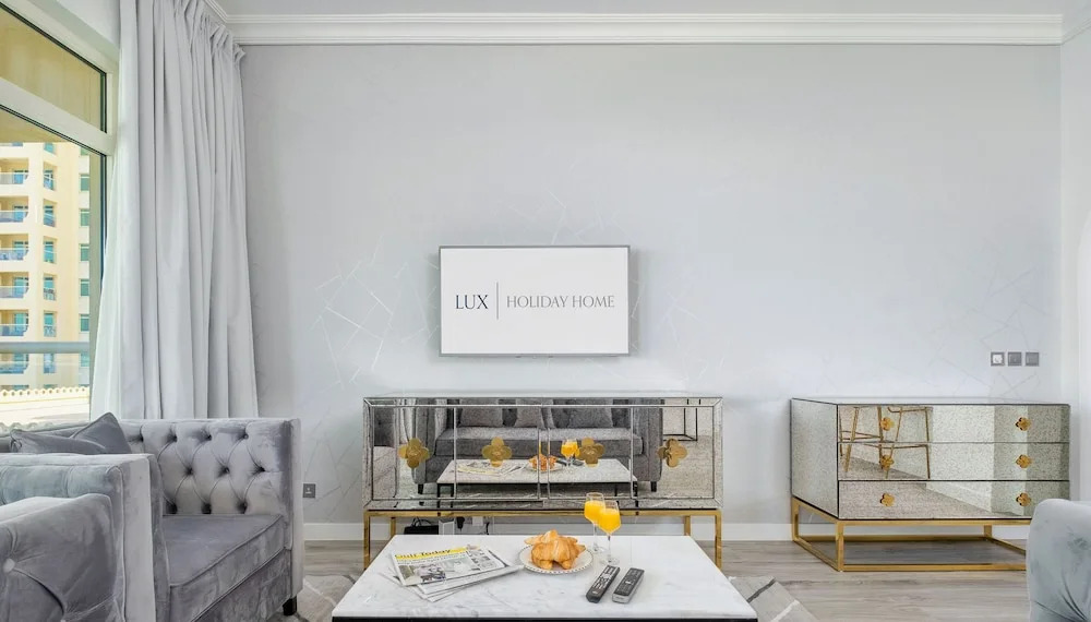 LUX - The Shoreline Beach House