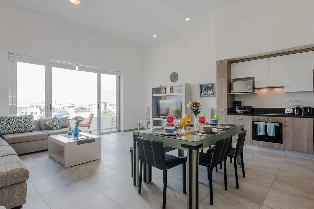 Luxury 2 bedroom Apartment Beautiful View