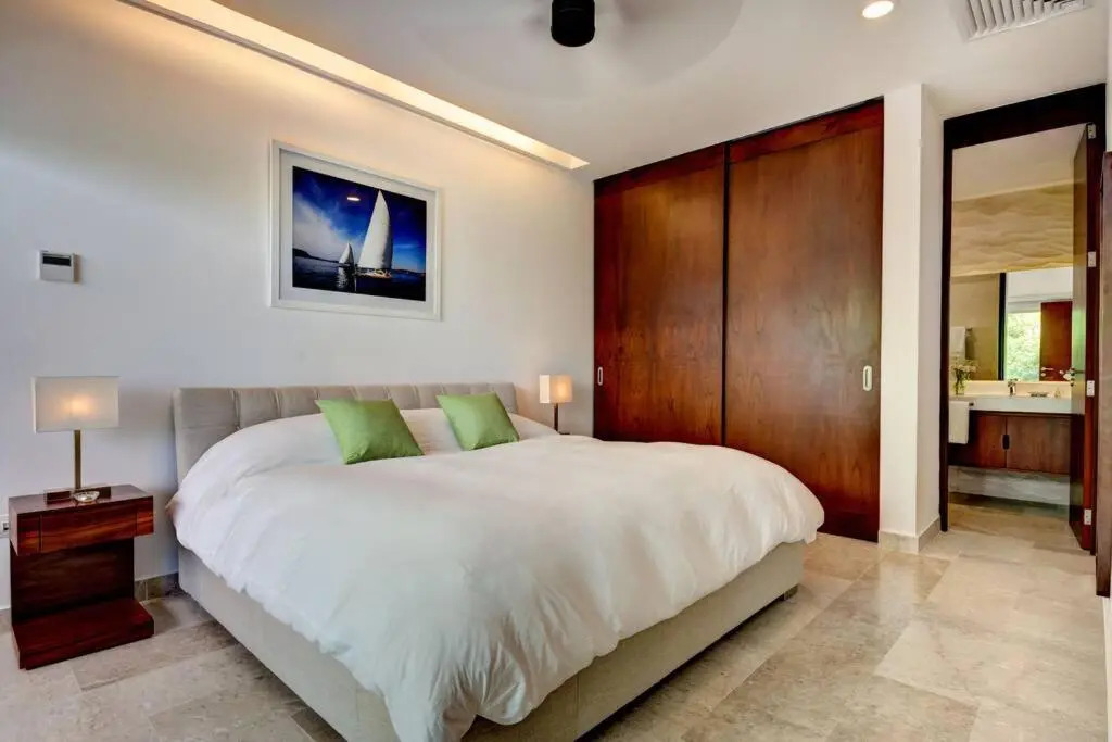 Brand New Classy Condo Just Steps from the Beach